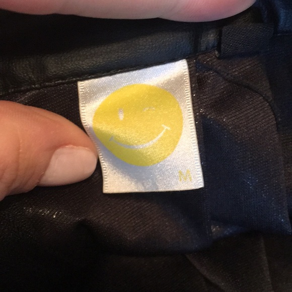 Black fake leather skater skirt - Picture 4 of 5